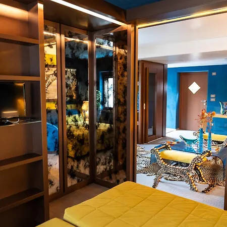 Fienila Luxury Cortina 샬레